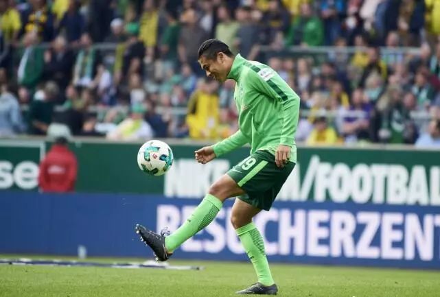 不莱梅中锋连进两球，助球队反超绝杀对手的简单介绍