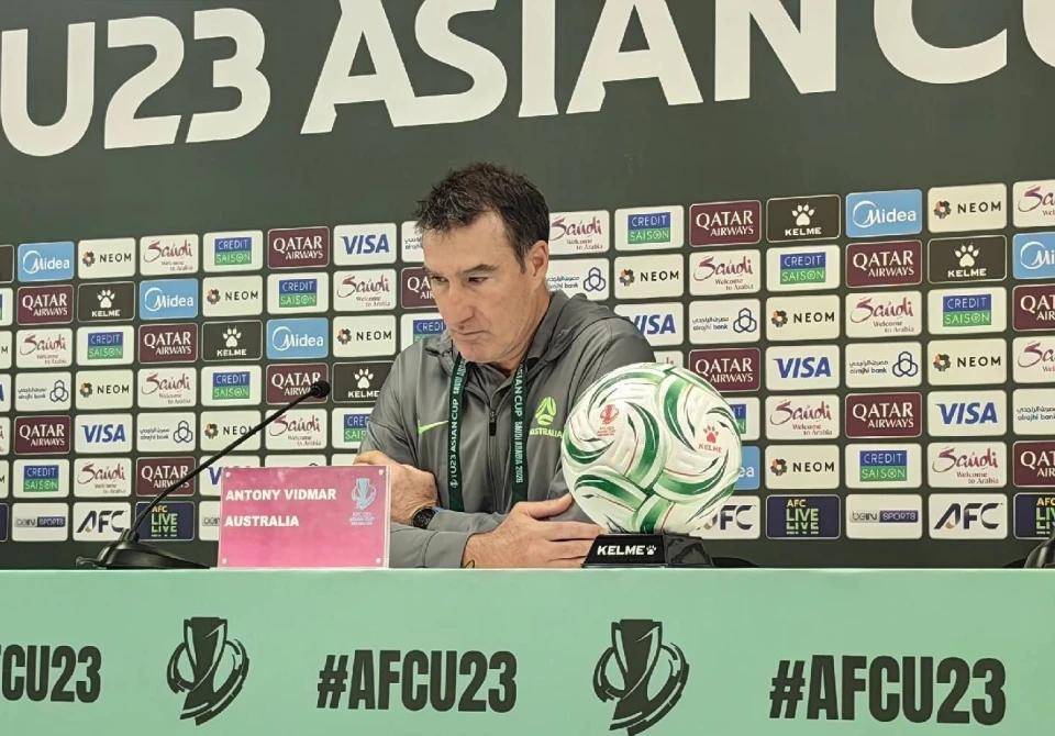 澳大利亚球员快速突破，破解对手防线